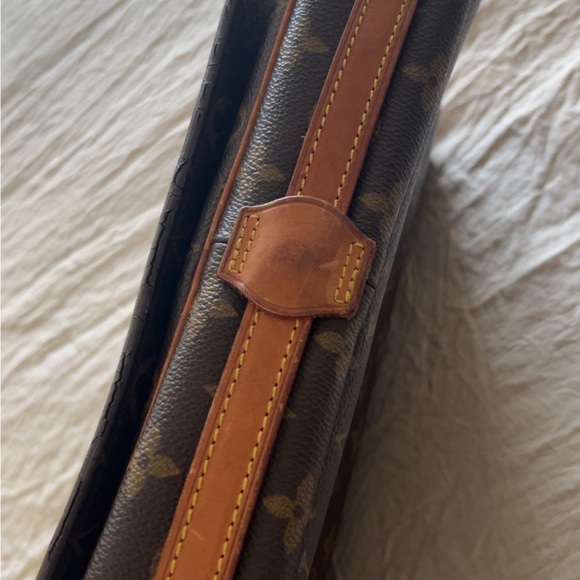 Louis Vuitton Saint Germain 27 Monogram Brown Crossbody Bag - Picture 3 of 12